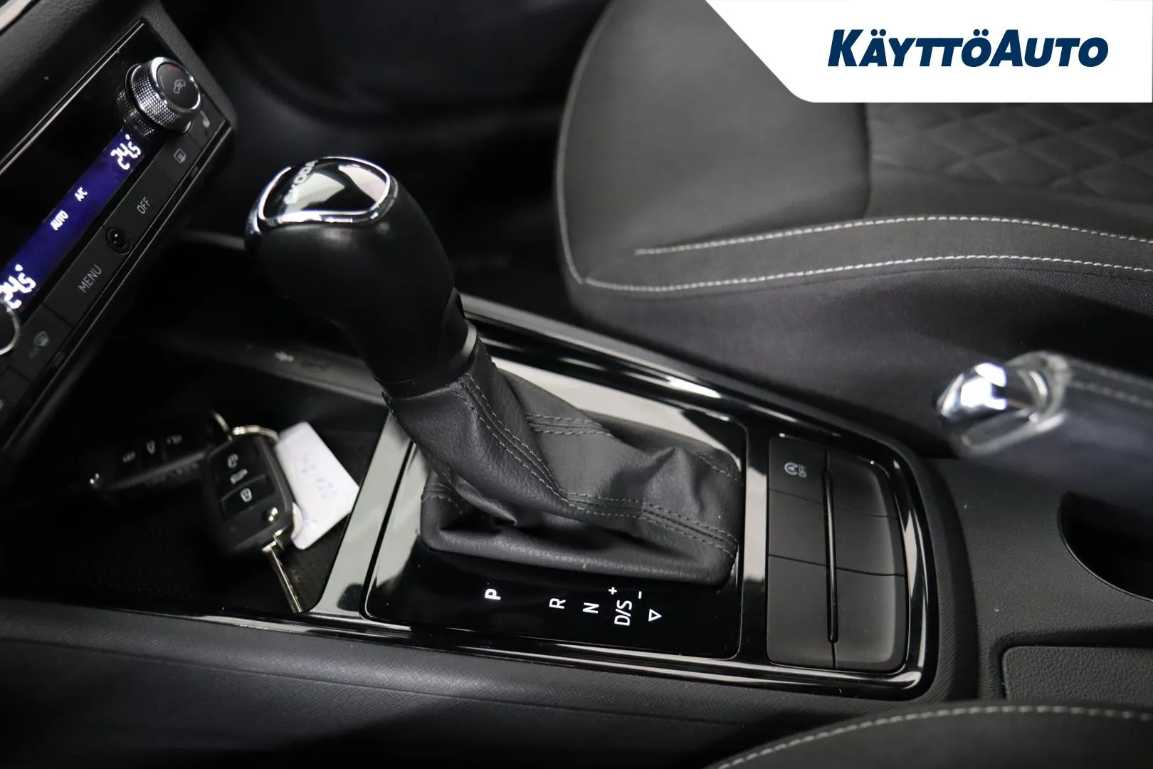 SKODA Kamiq OZA-245 carousel image