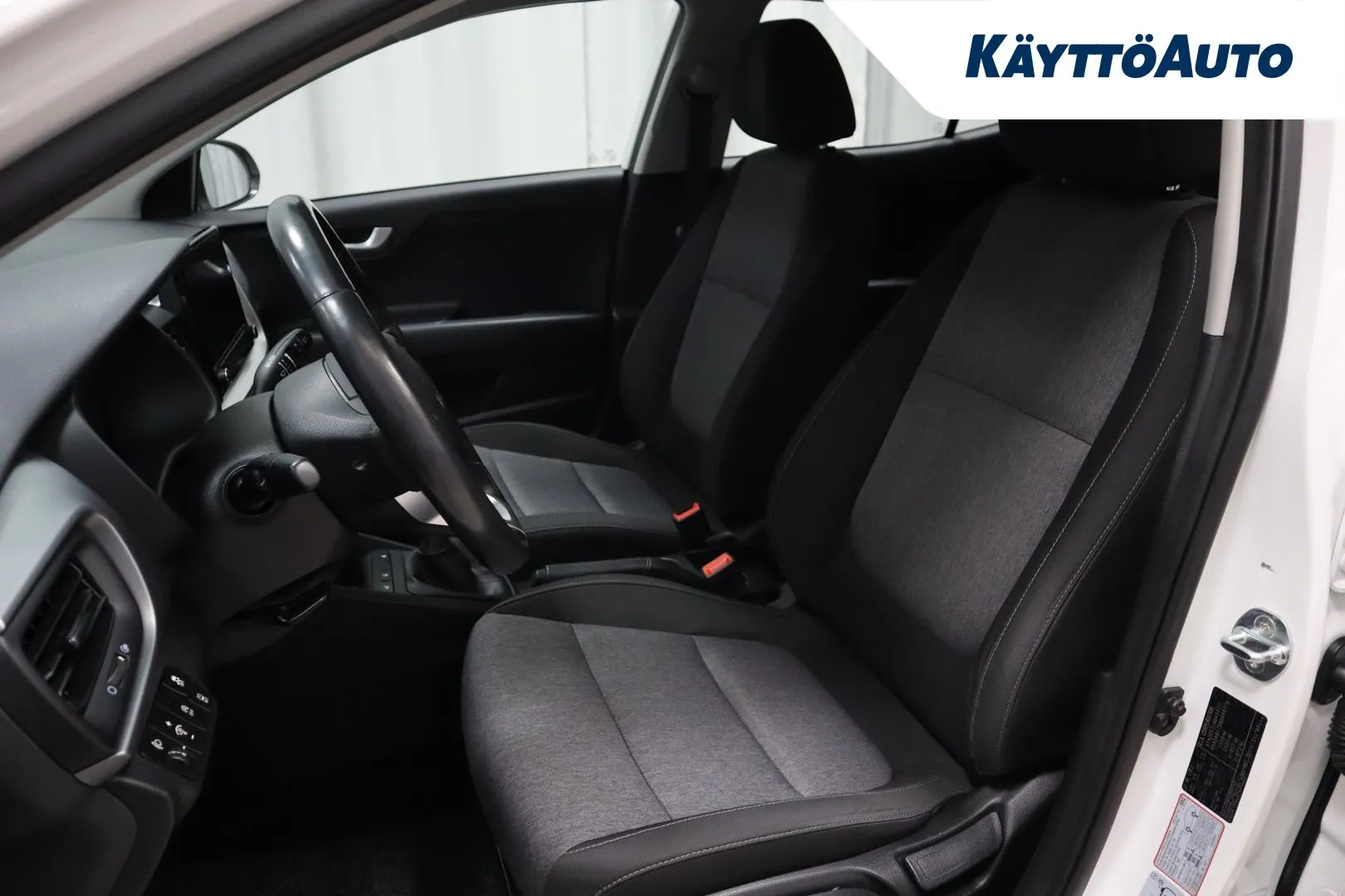 KIA Stonic SOV-805 carousel image