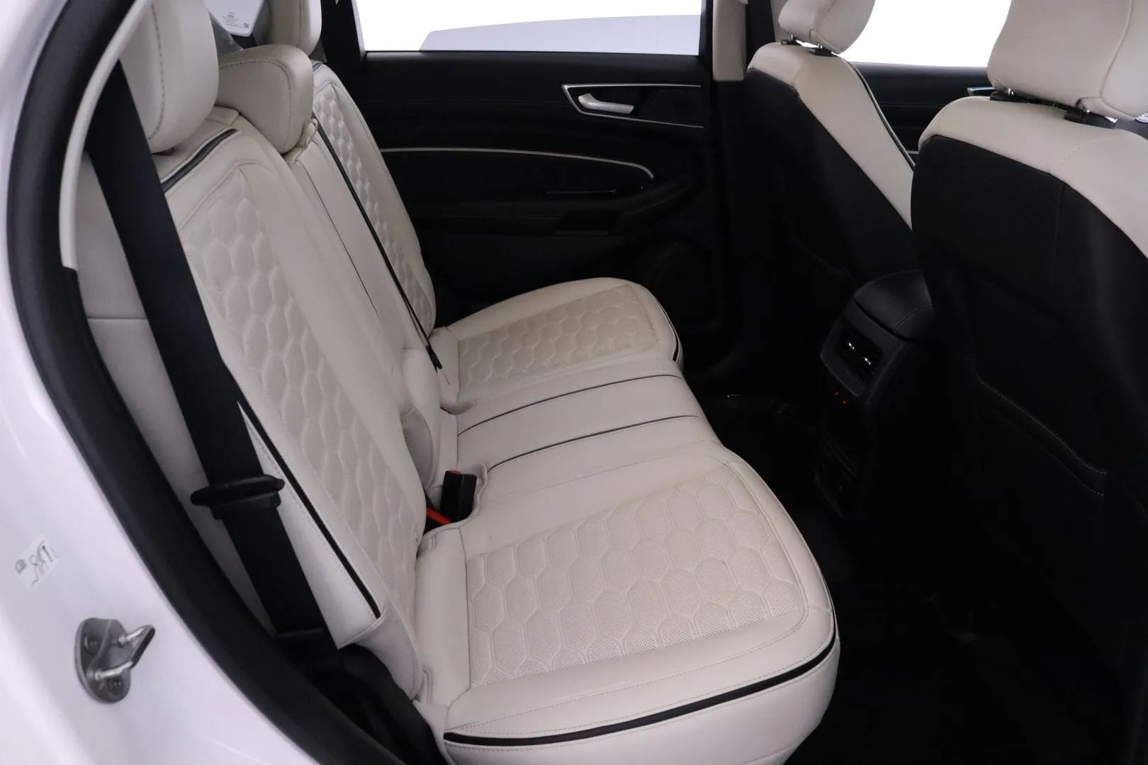 FORD Edge XVU-313 carousel image