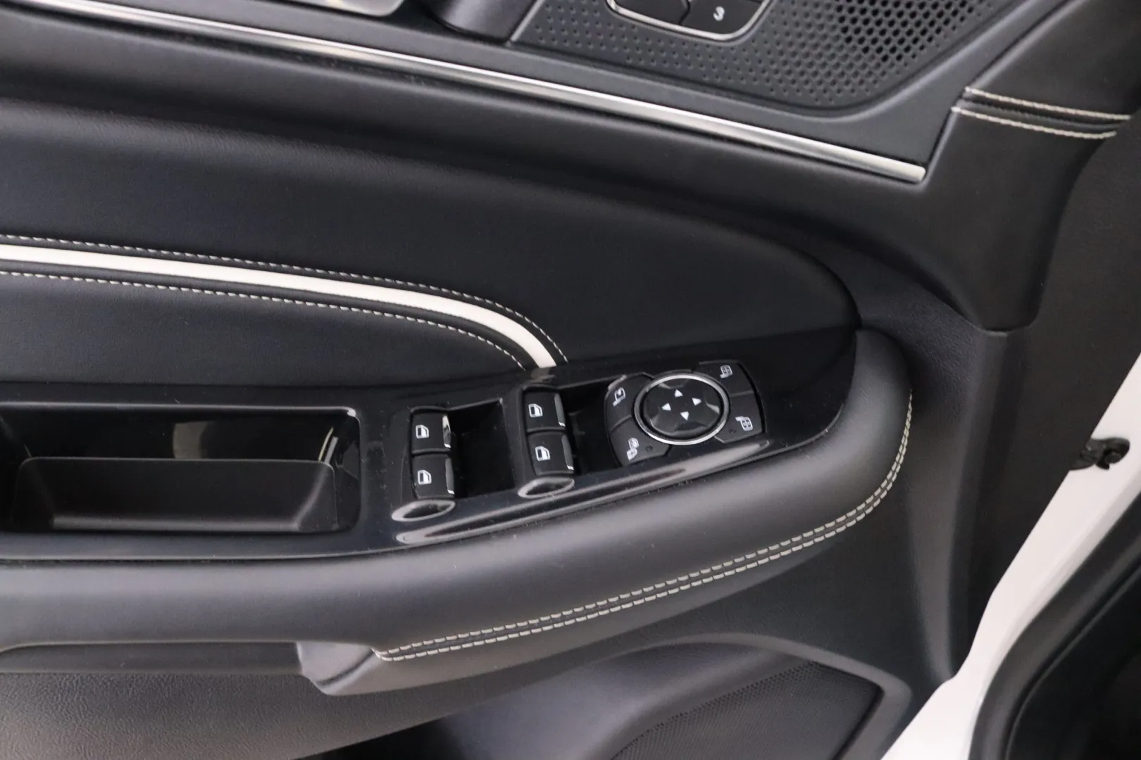 FORD Edge XVU-313 carousel image