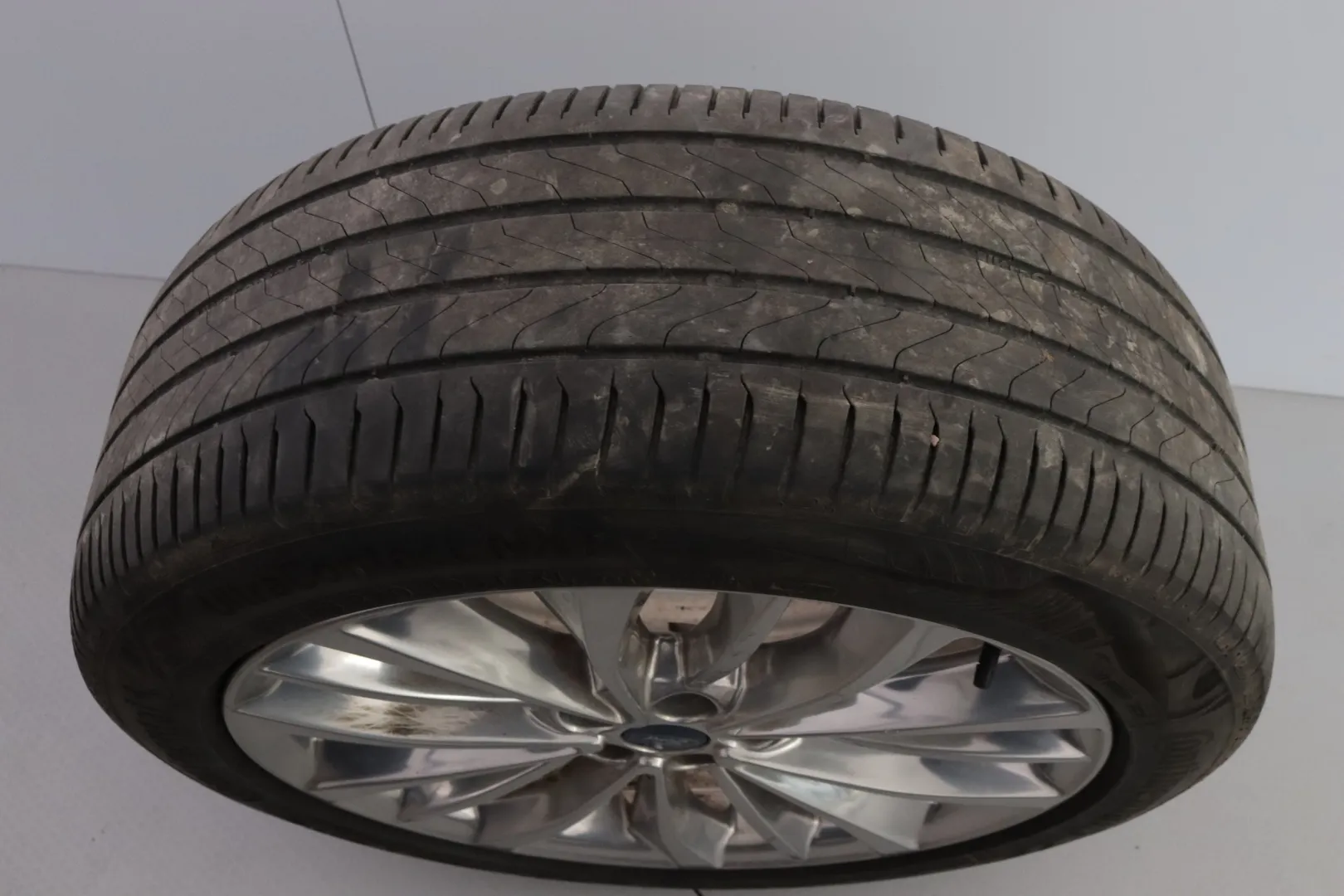 FORD Edge XVU-313 carousel image