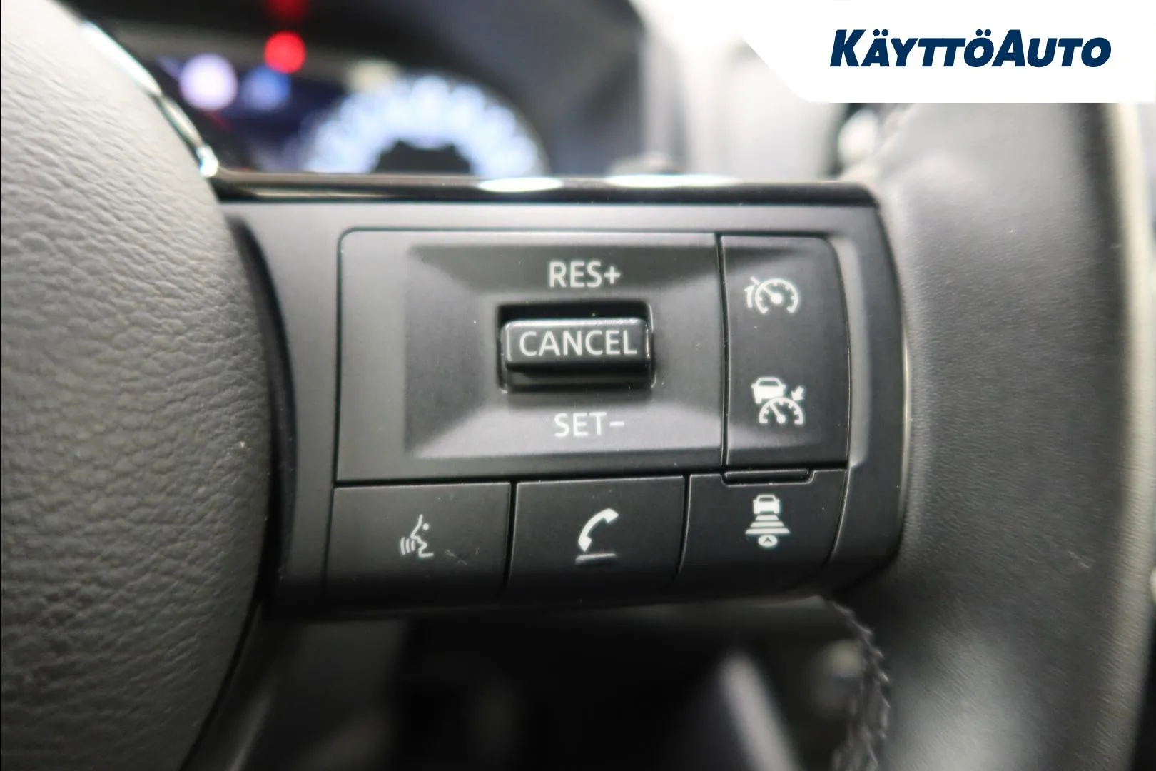 Nissan Qashqai NNR-828 carousel image