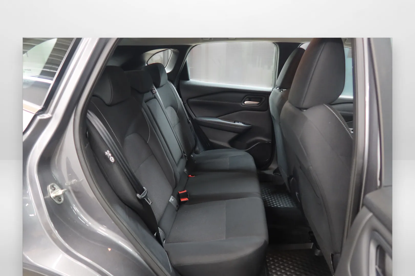 Nissan Qashqai NNR-828 carousel image