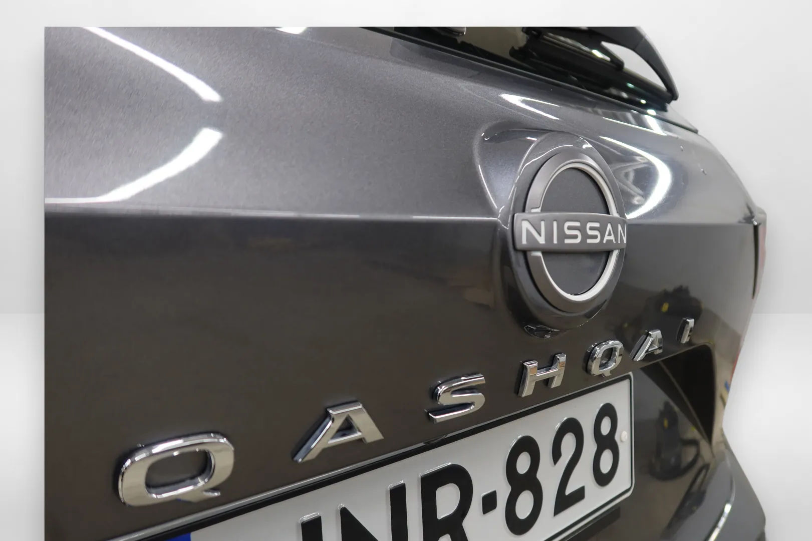 Nissan Qashqai NNR-828 carousel image