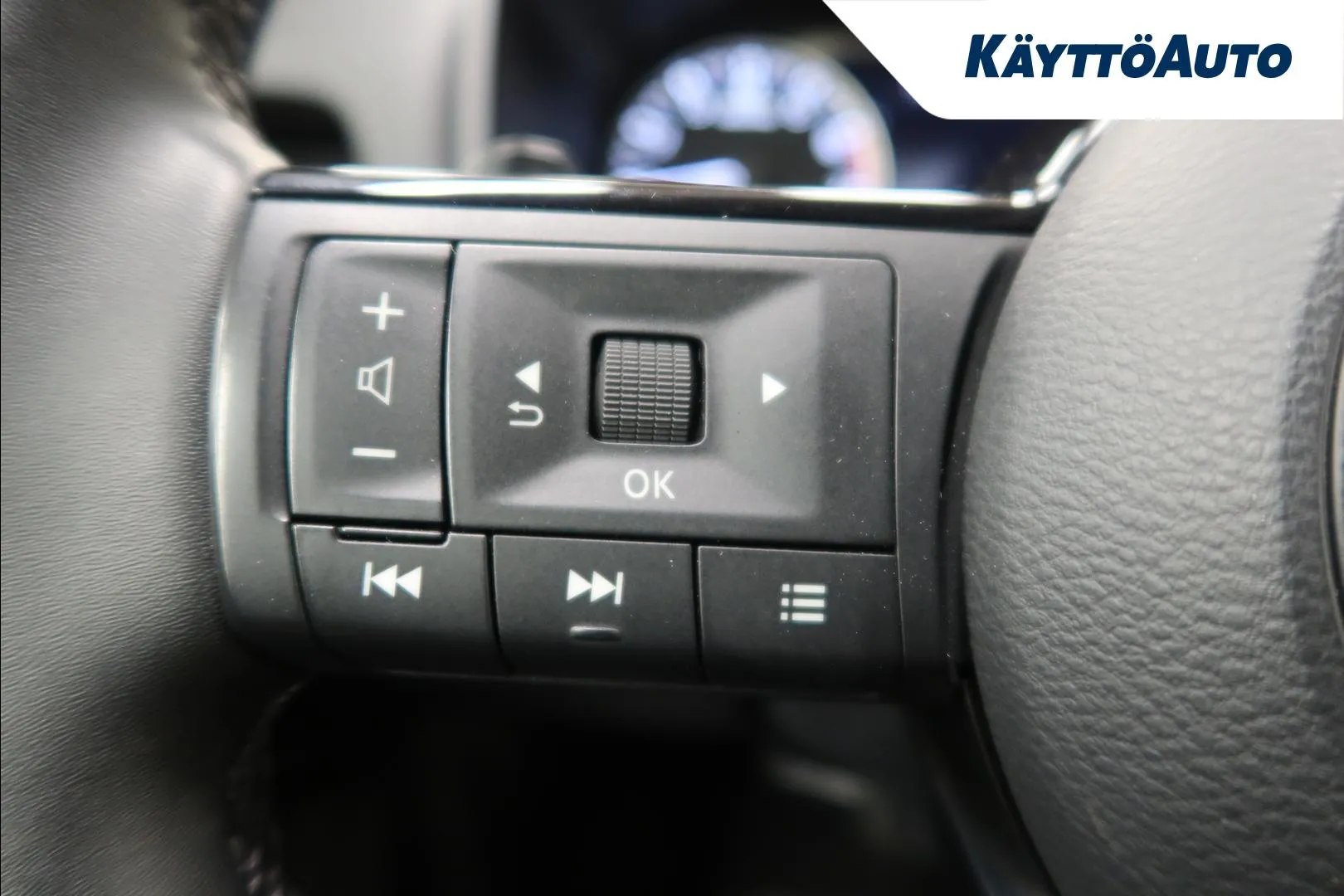 Nissan Qashqai NNR-828 carousel image