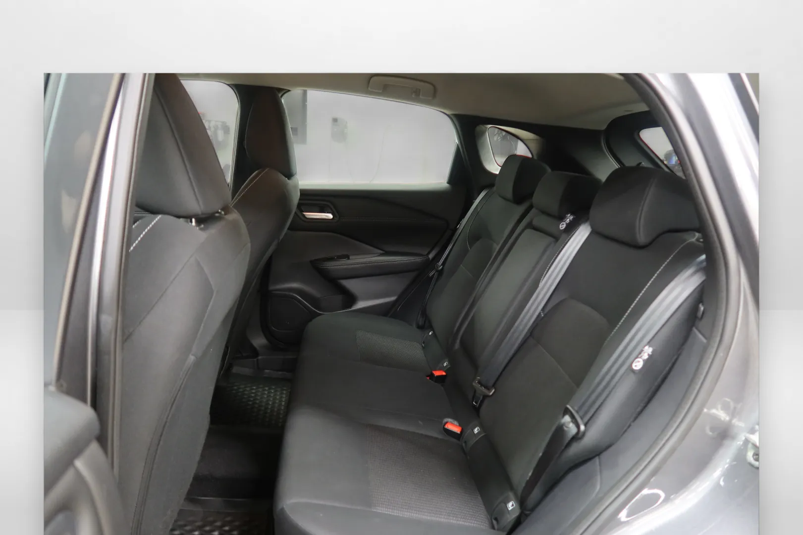 Nissan Qashqai NNR-828 carousel image