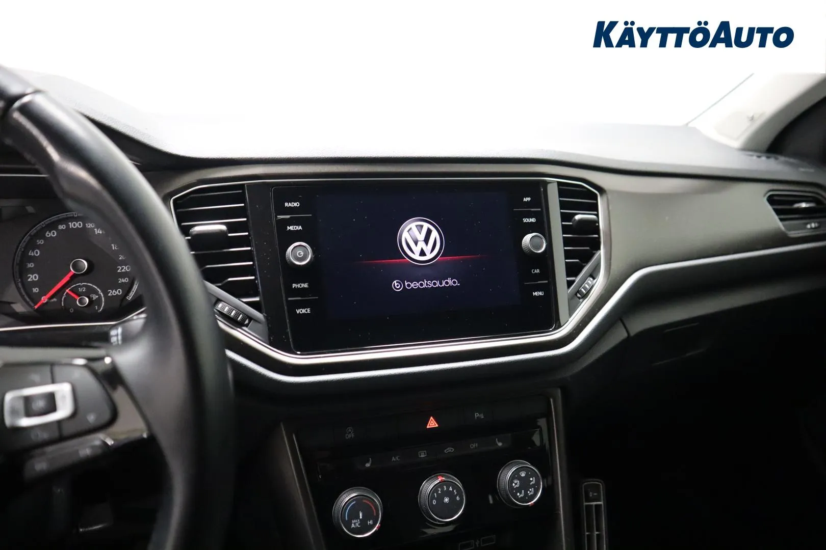 Volkswagen T-Roc YJY-537 carousel image