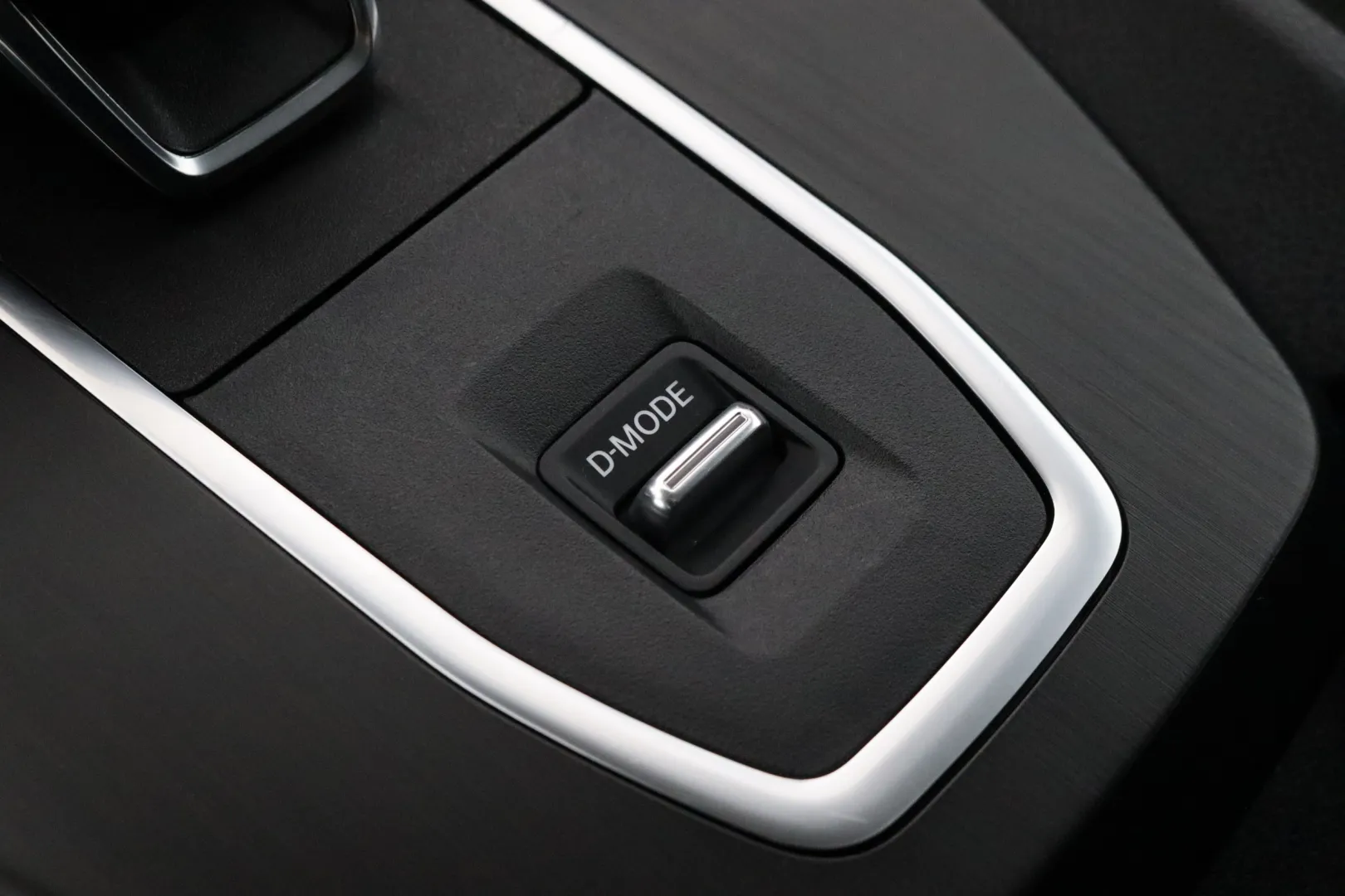 NISSAN Qashqai XSS-517 carousel image