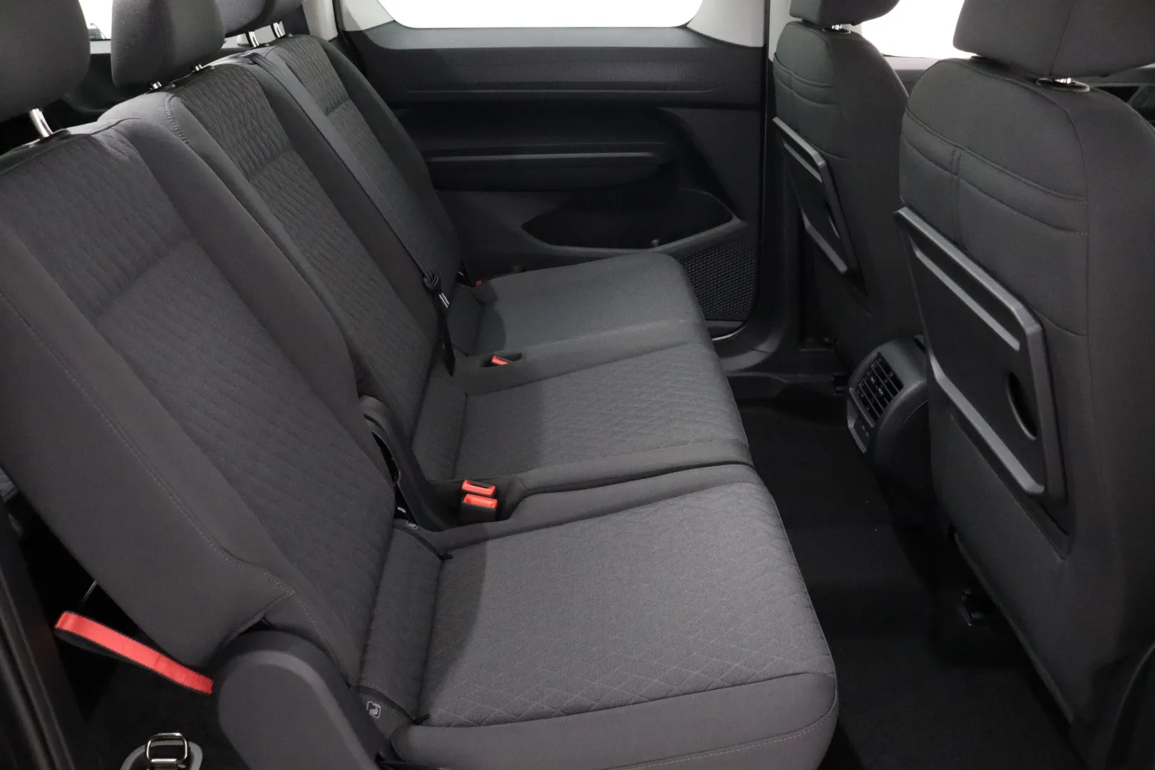 Volkswagen Caddy Maxi LTN-557 carousel image