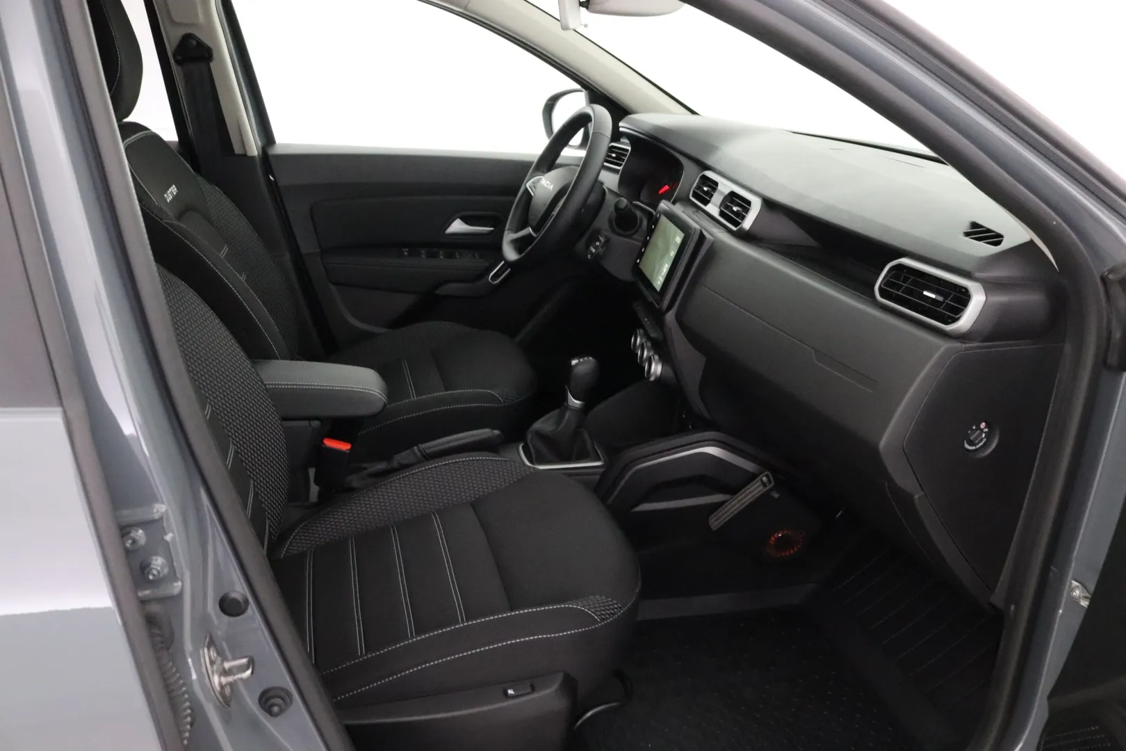 DACIA Duster FRJ-322 carousel image