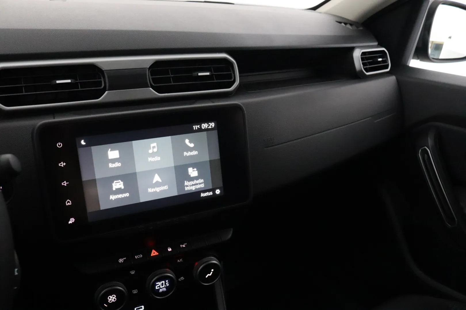 DACIA Duster FRJ-322 carousel image