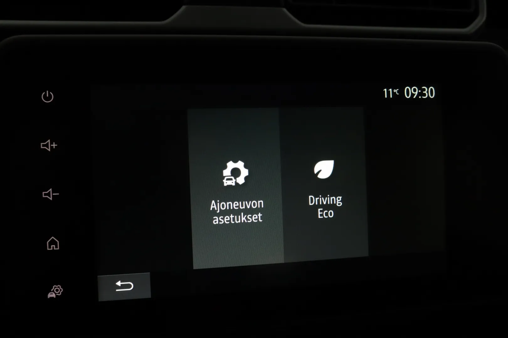 DACIA Duster FRJ-322 carousel image