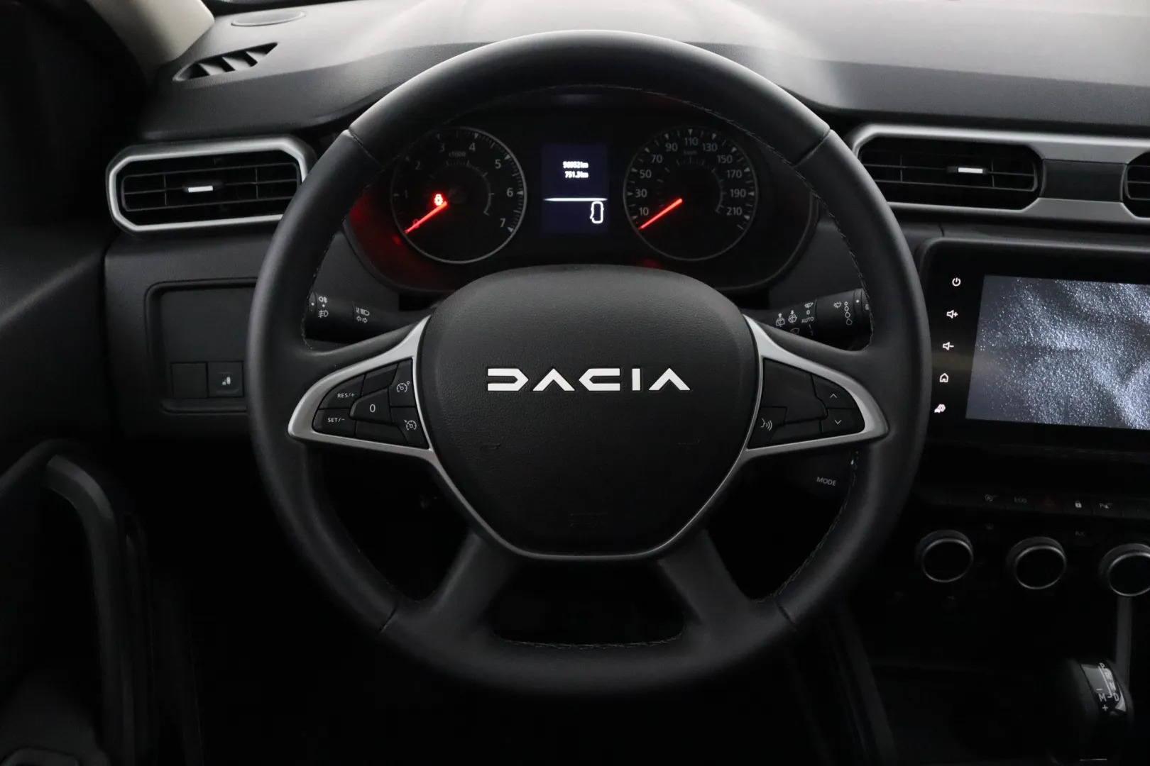 DACIA Duster FRJ-322 carousel image