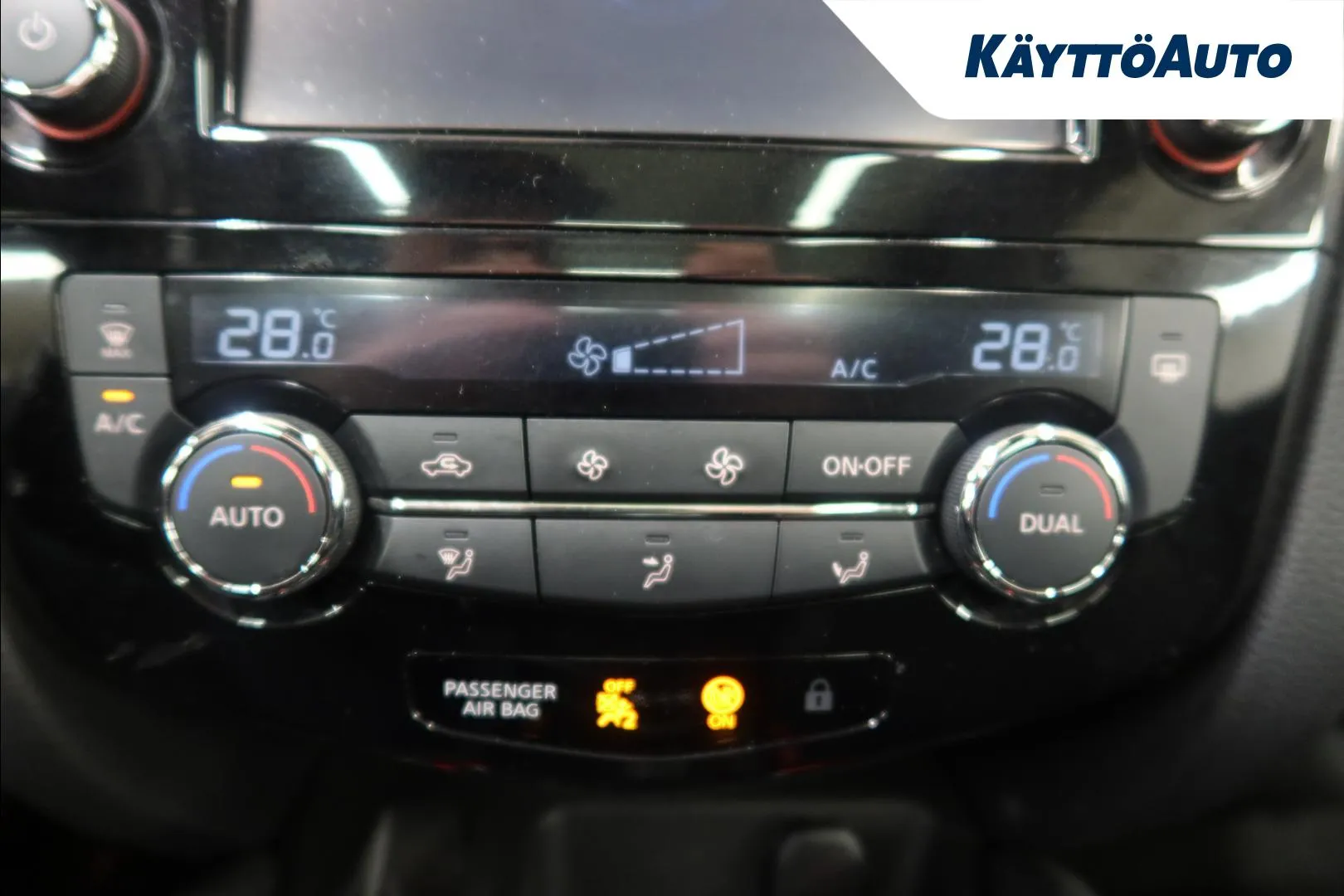 Nissan Qashqai BVK-512 carousel image