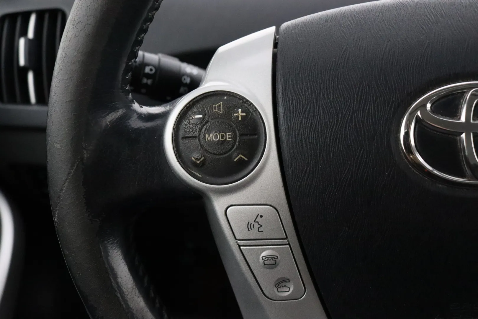 TOYOTA Prius FJO-541 carousel image