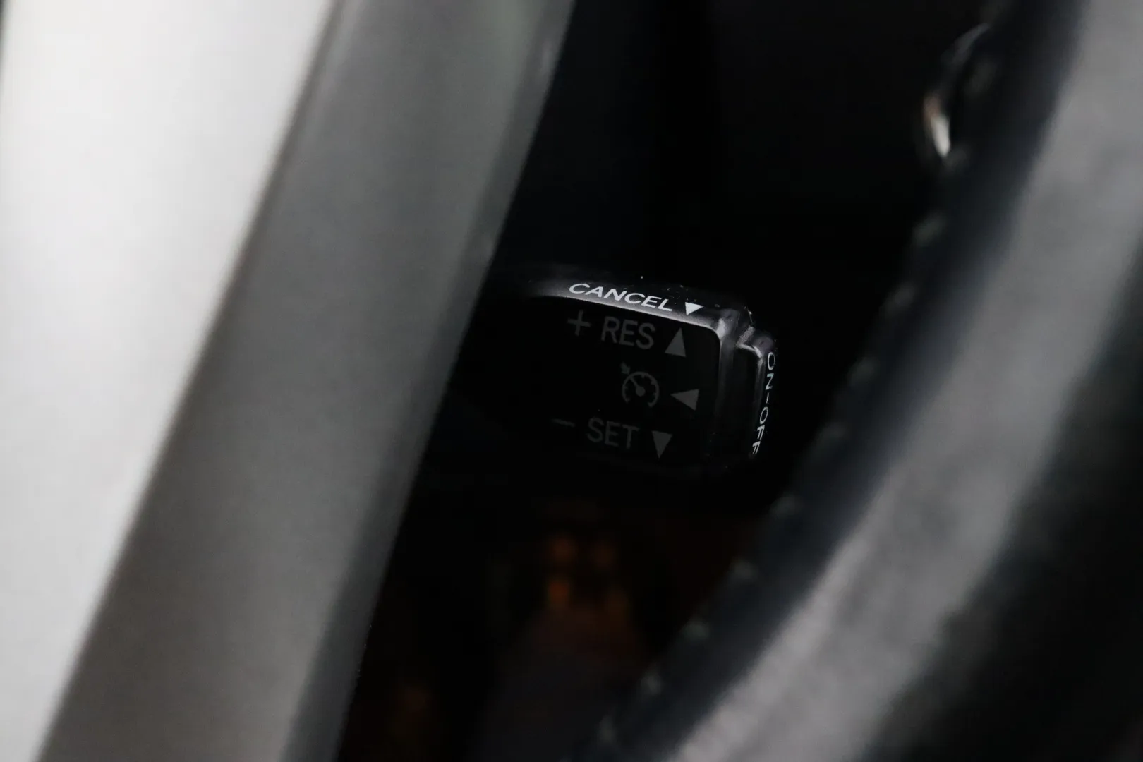 TOYOTA Prius FJO-541 carousel image