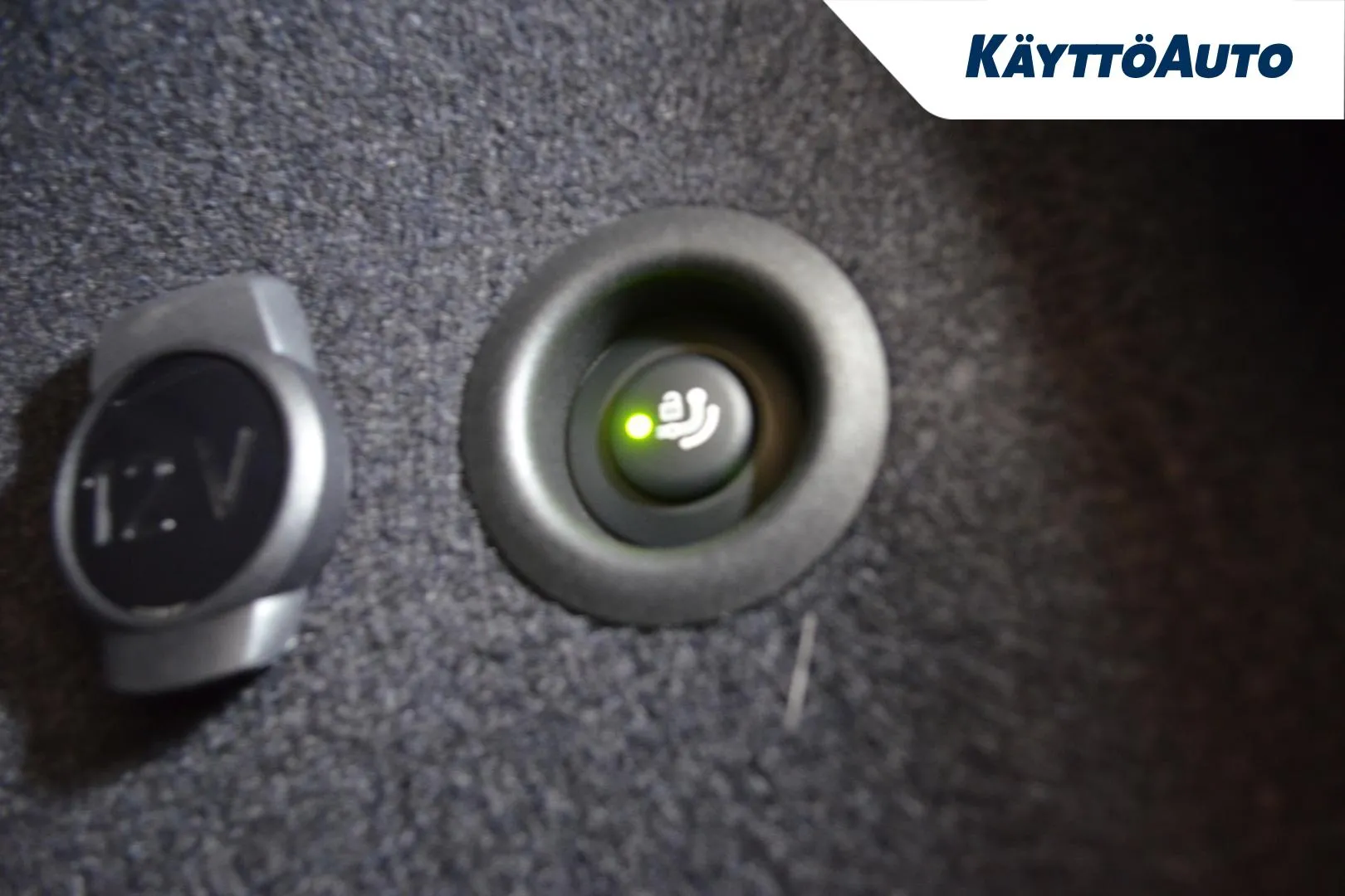 BMW iX1 LTL-101 carousel image