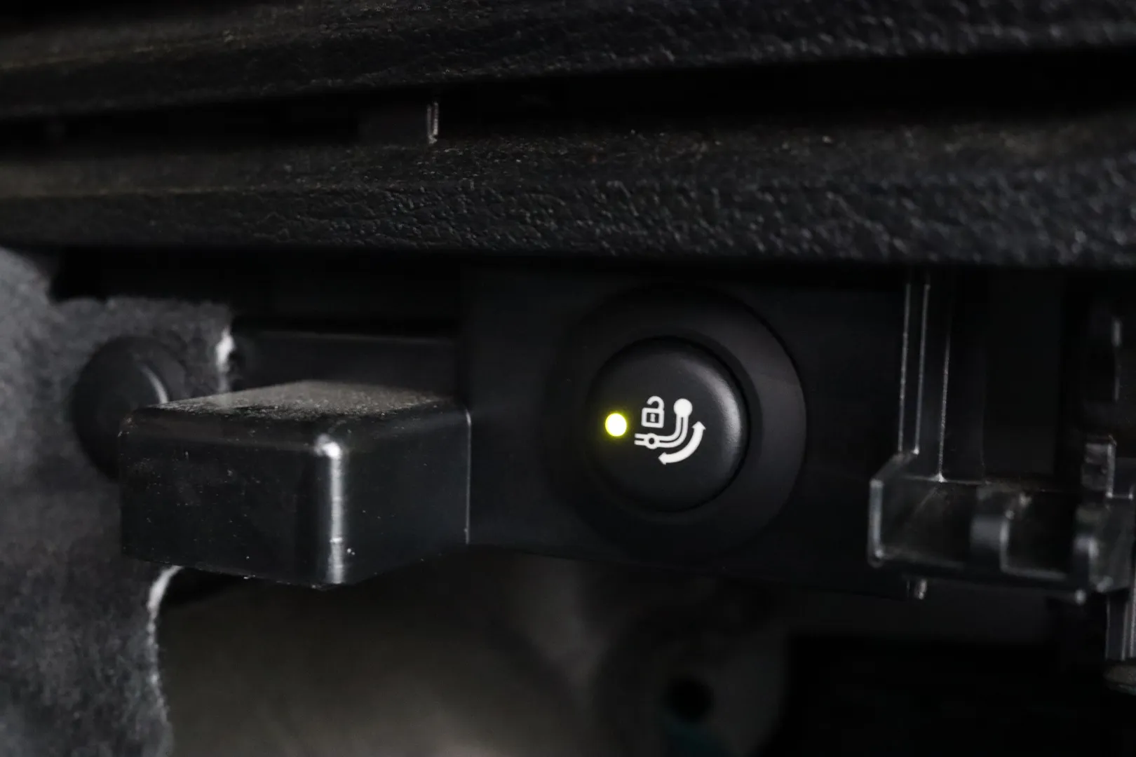 BMW X5 CNG-813 carousel image