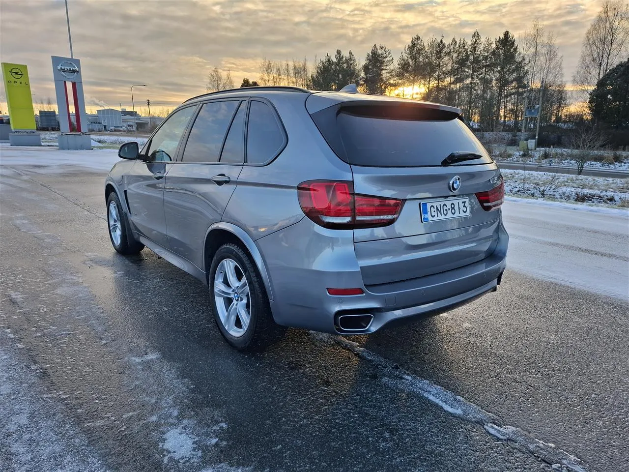 BMW X5 CNG-813 carousel image