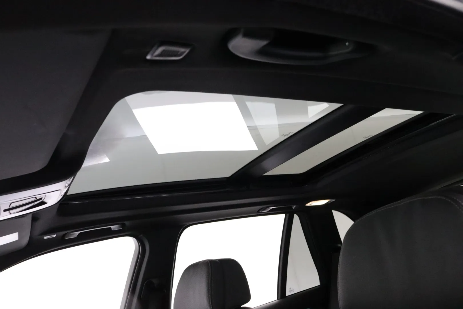 BMW X5 CNG-813 carousel image