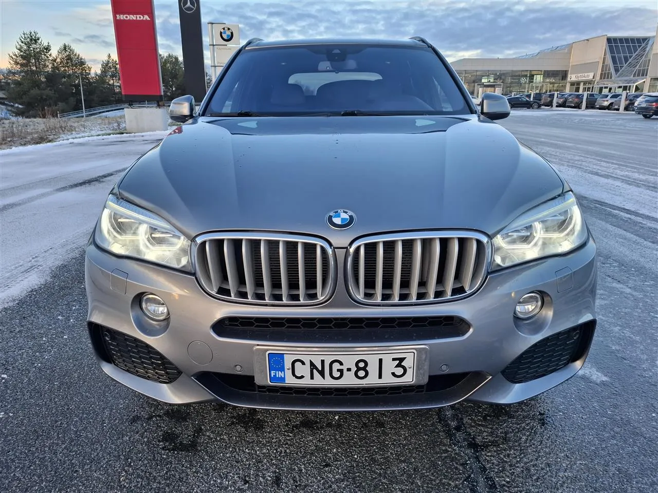 BMW X5 CNG-813 carousel image