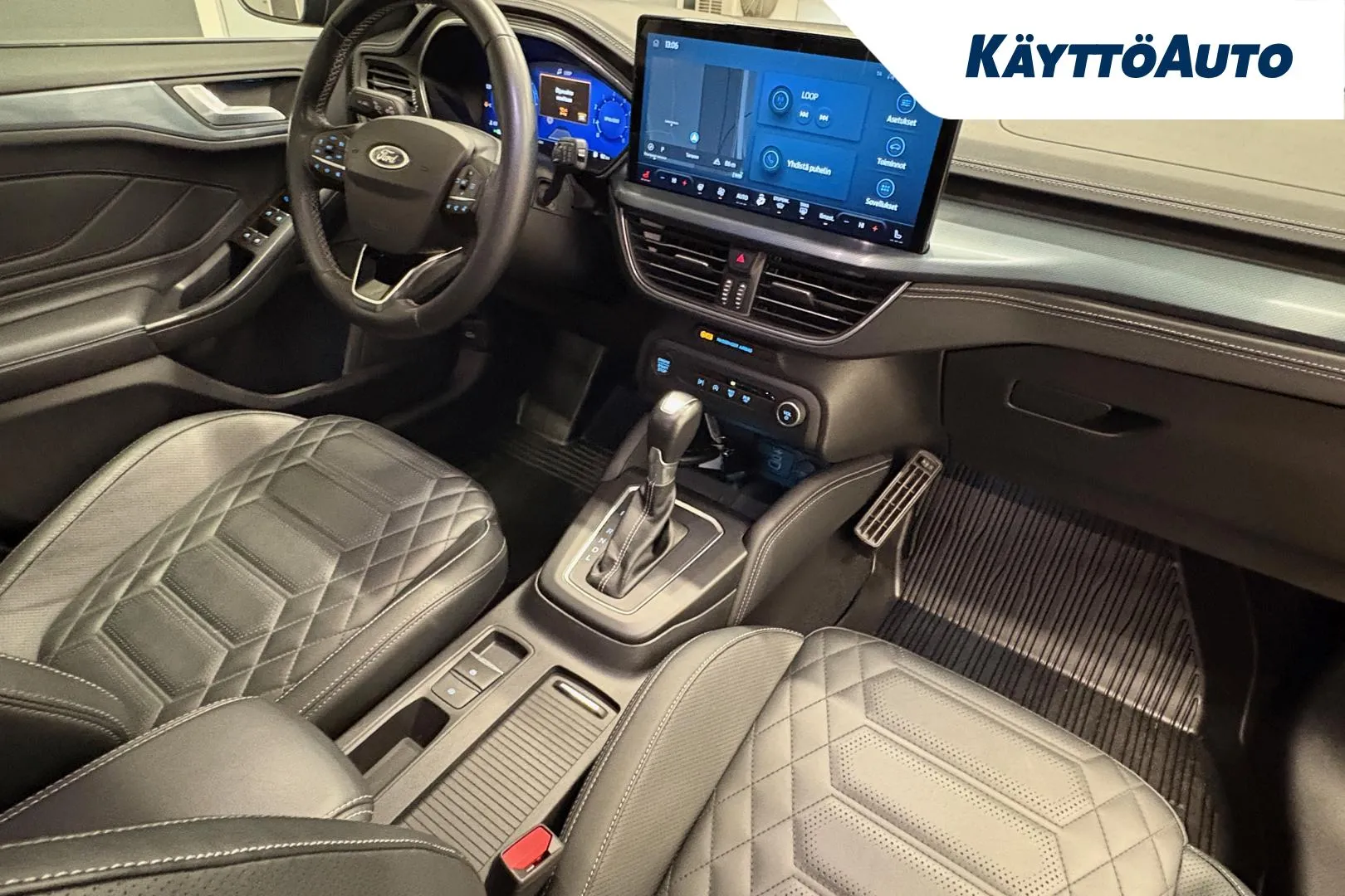 Ford Focus YKZ-105 carousel image