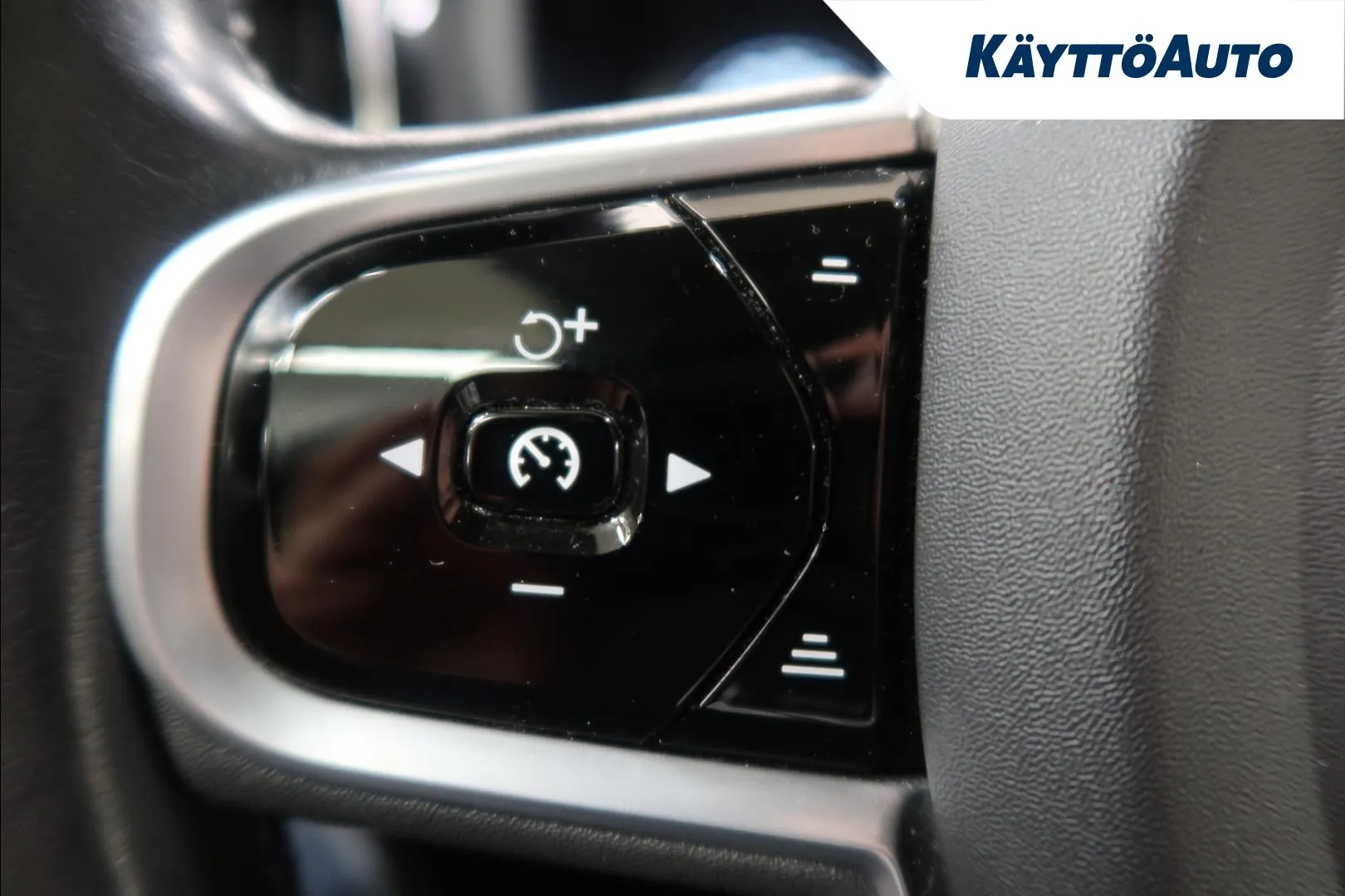 VOLVO V60 CMS-580 carousel image