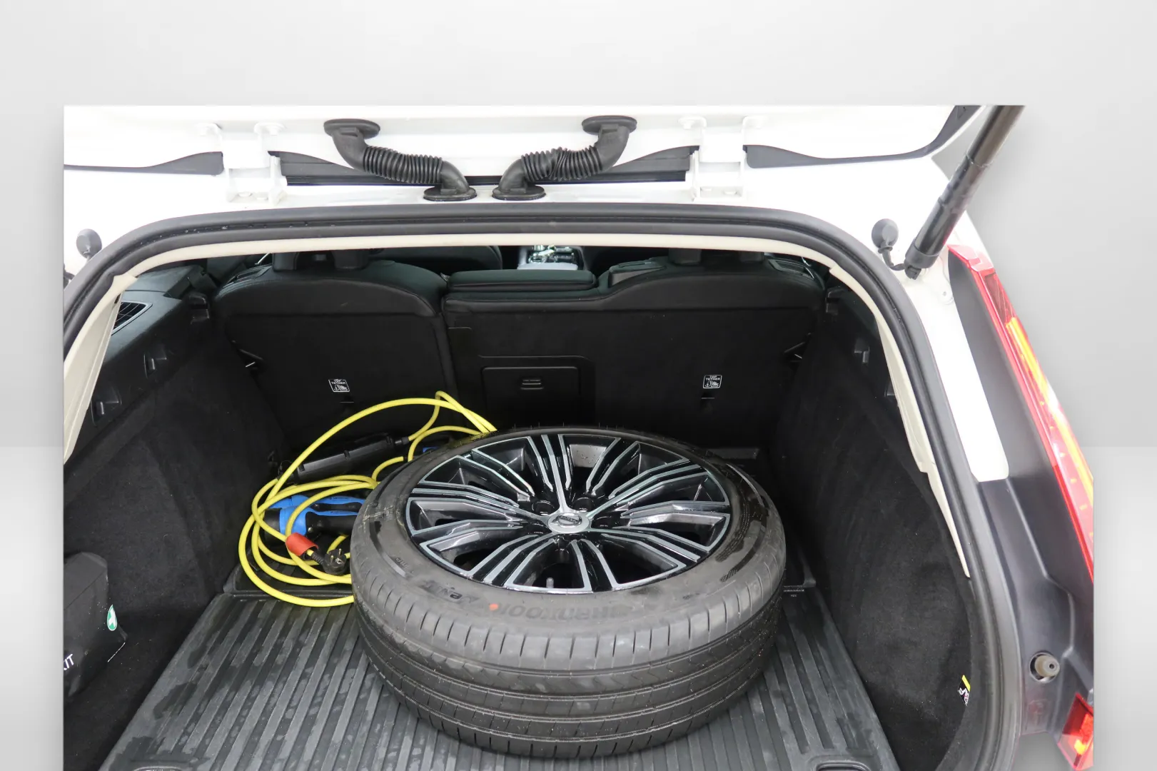 VOLVO V60 CMS-580 carousel image