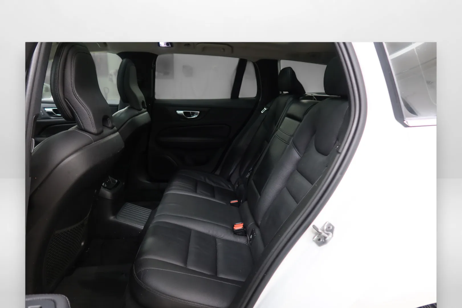 VOLVO V60 CMS-580 carousel image