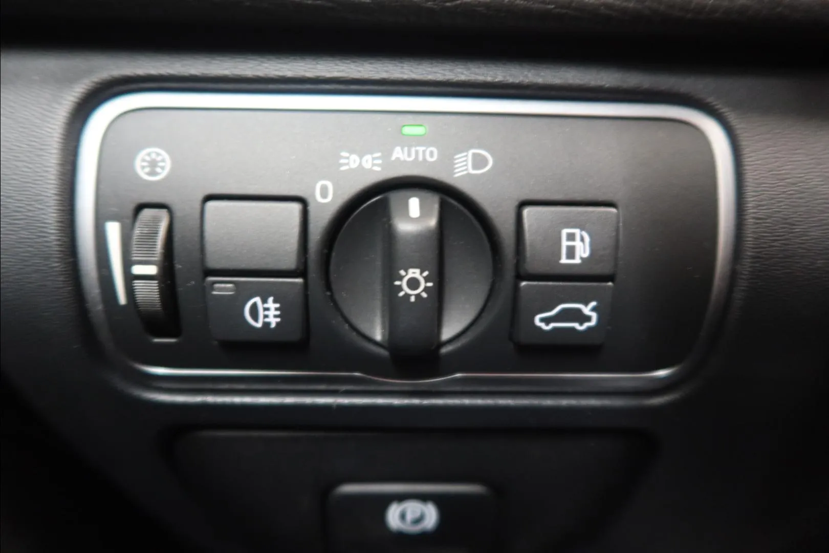 Volvo XC60 FNZ-493 carousel image