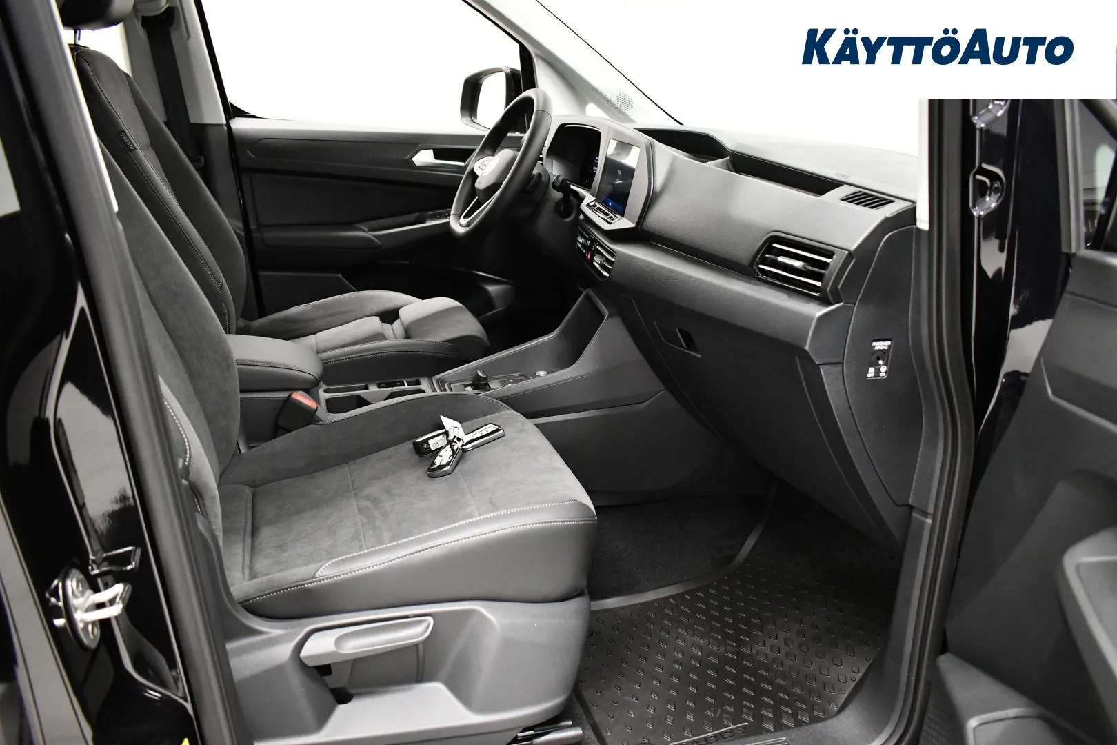 VOLKSWAGEN Caddy Maxi ZPS-826 carousel image