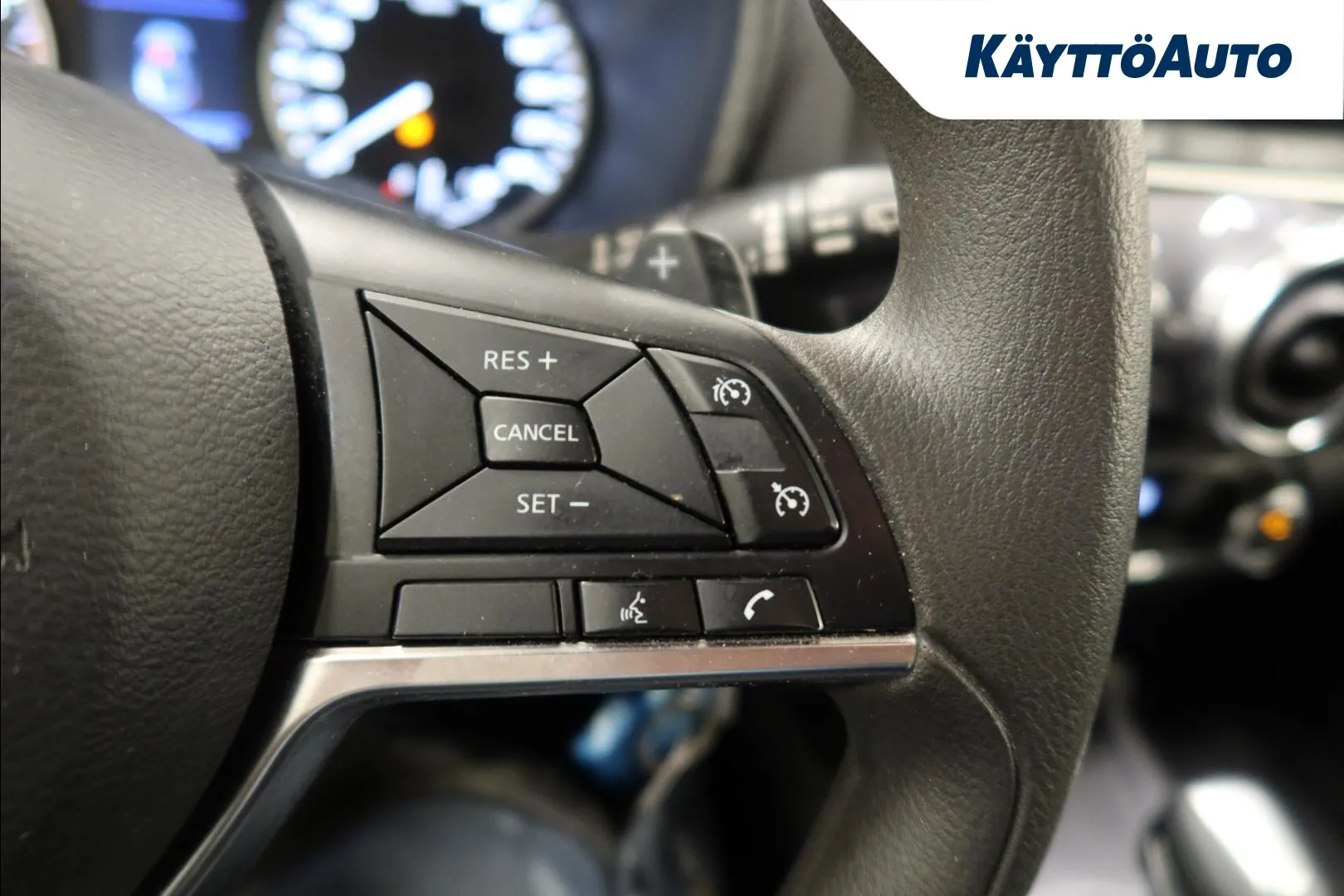 Nissan Juke OZZ-680 carousel image