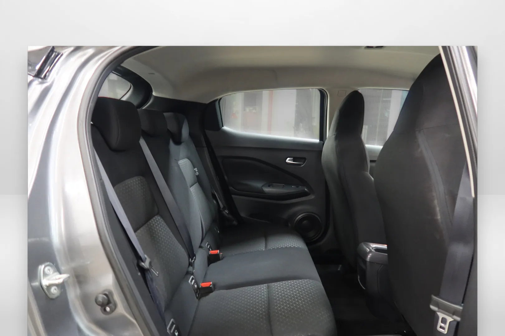 Nissan Juke OZZ-680 carousel image