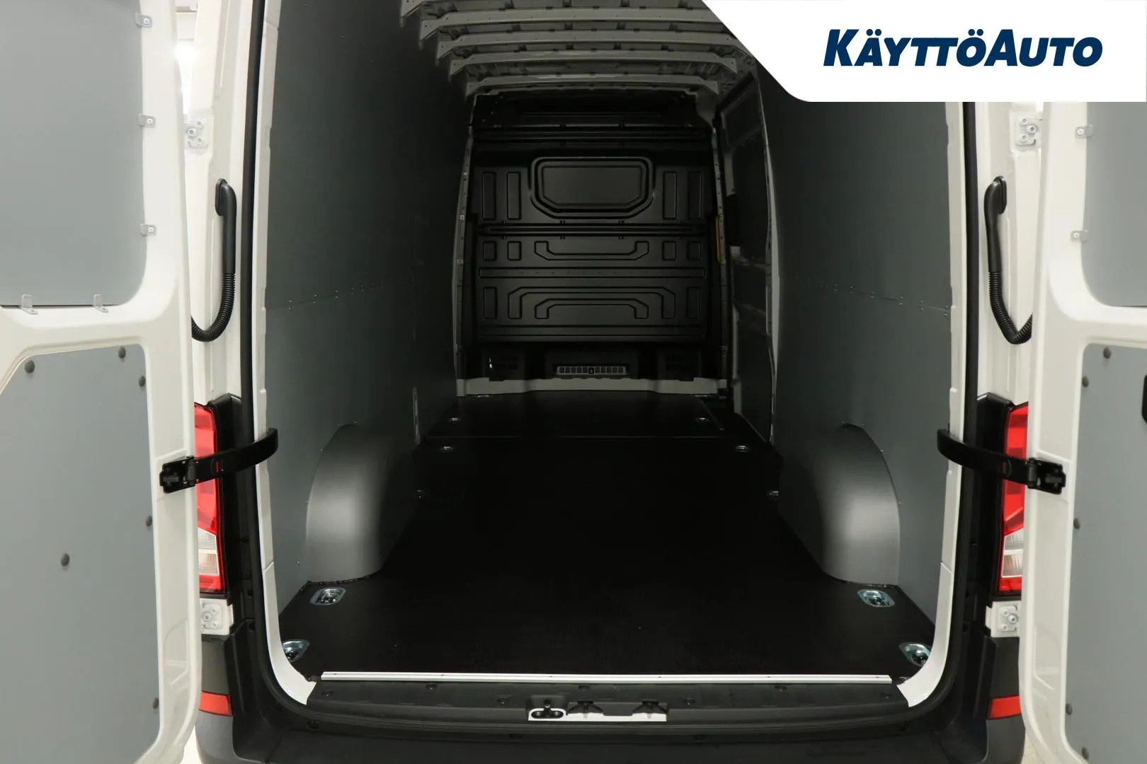Volkswagen Crafter KXM-846 carousel image