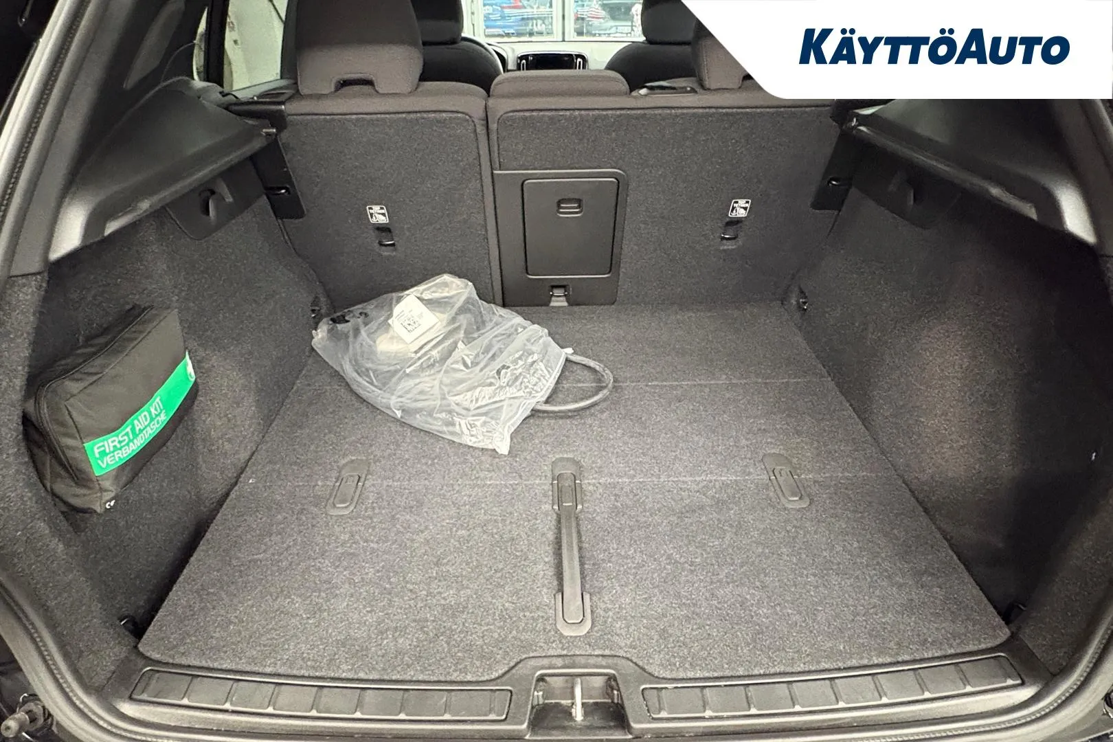 VOLVO EX40 ISV-844 carousel image