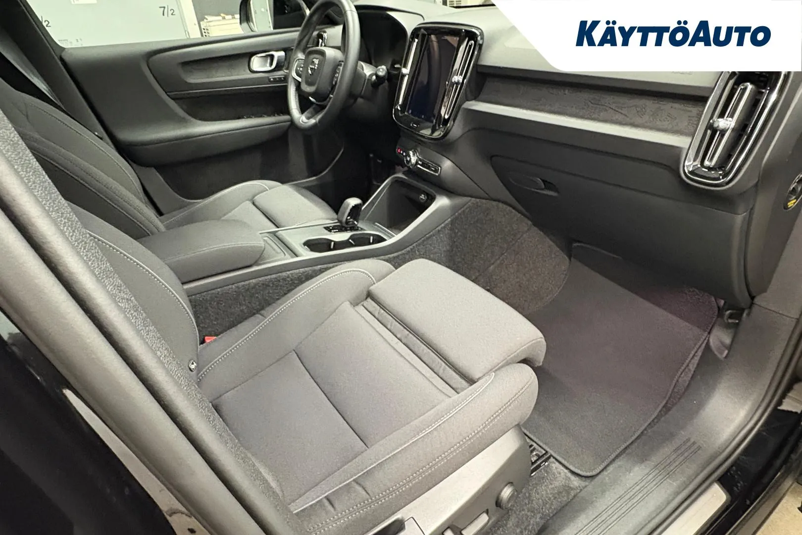 VOLVO EX40 ISV-844 carousel image