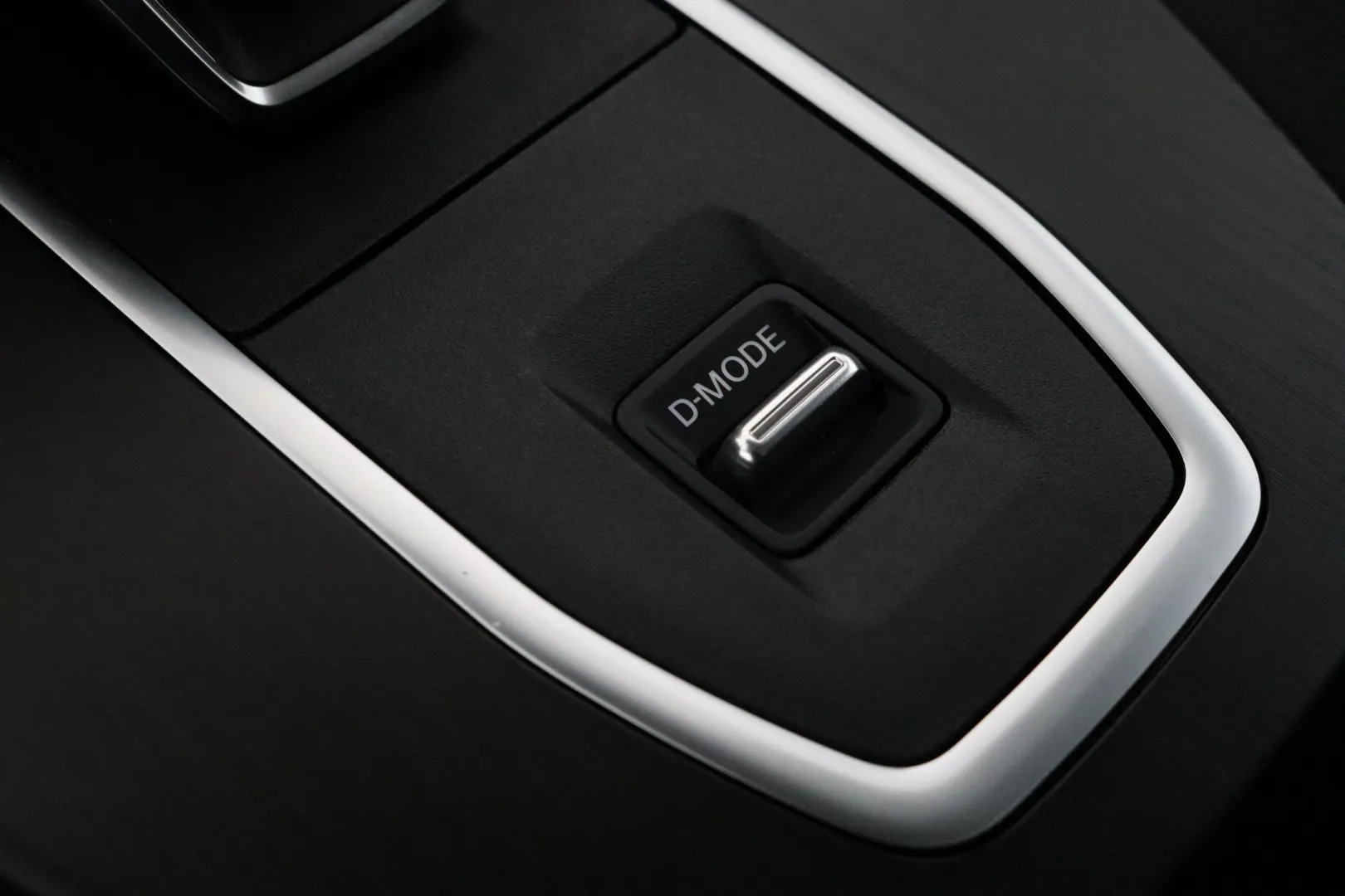 NISSAN Qashqai XSS-506 carousel image