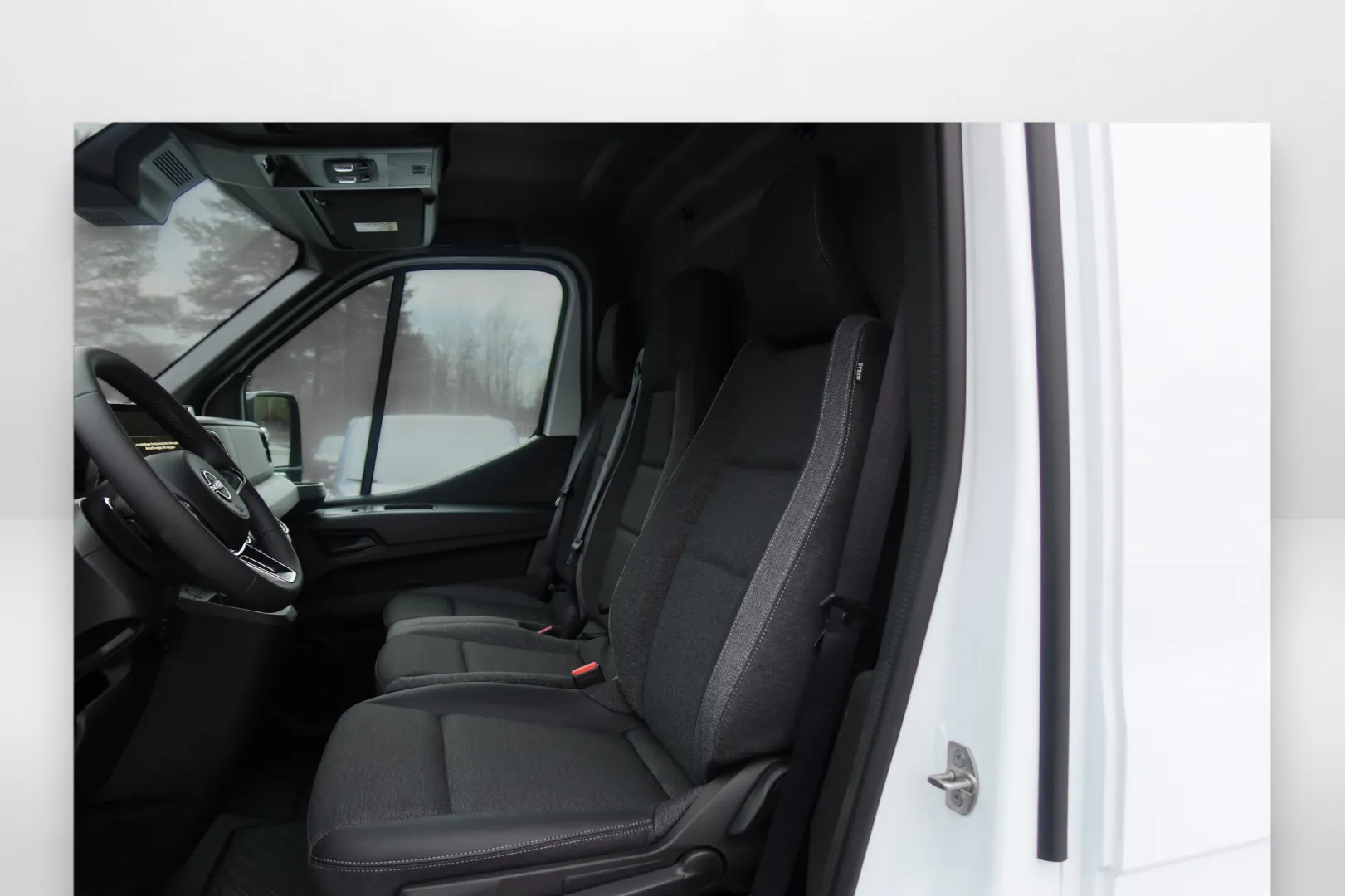 Nissan Interstar EVP-464 carousel image