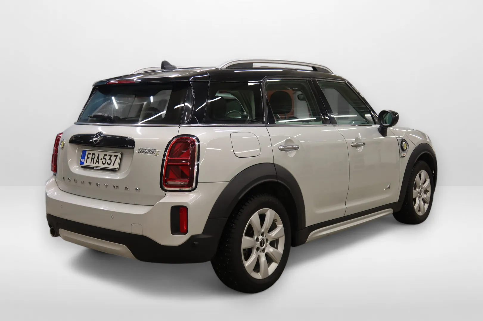 Mini Countryman FRA-537 carousel image