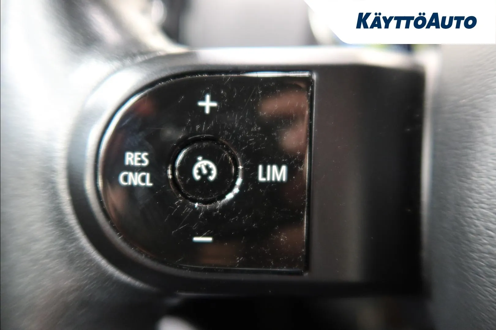 Mini Countryman FRA-537 carousel image