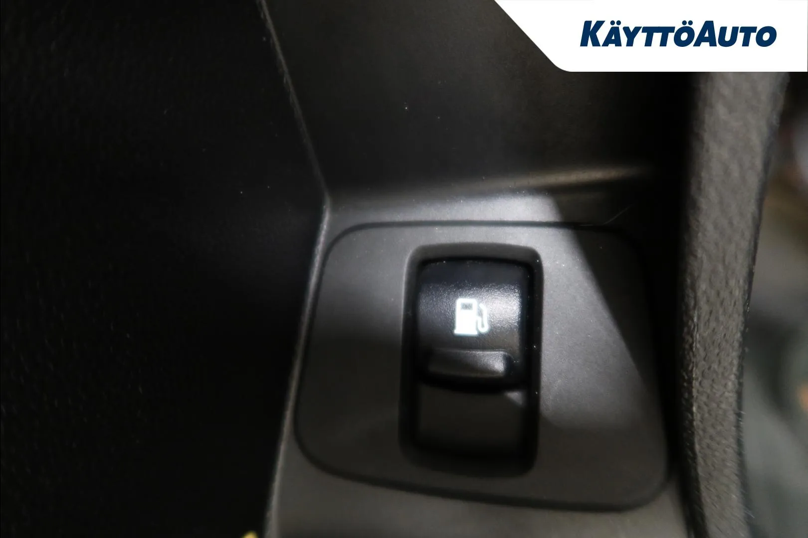 Mini Countryman FRA-537 carousel image