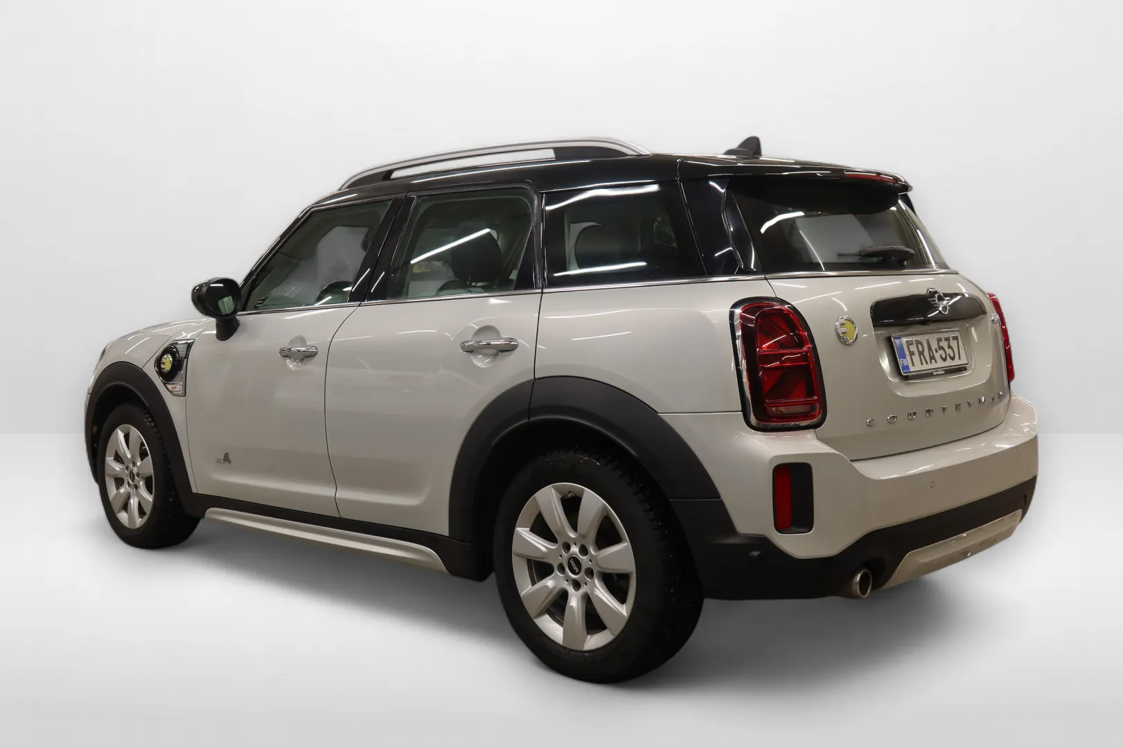 Mini Countryman FRA-537 carousel image