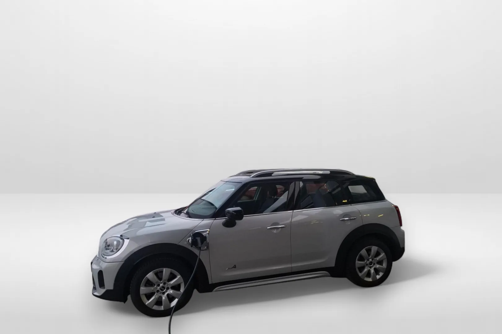 Mini Countryman FRA-537 carousel image