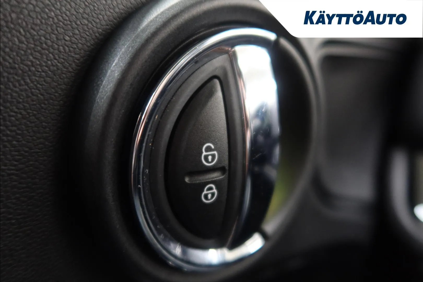 Mini Countryman FRA-537 carousel image