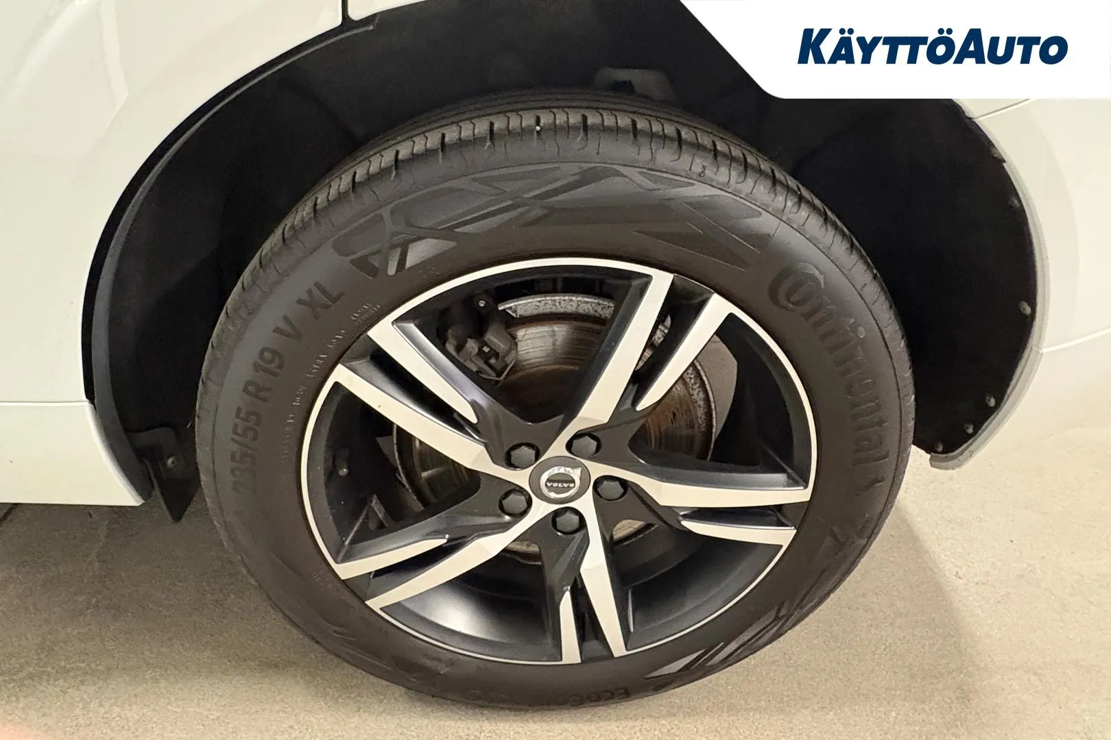 VOLVO XC60 SZM-362 carousel image