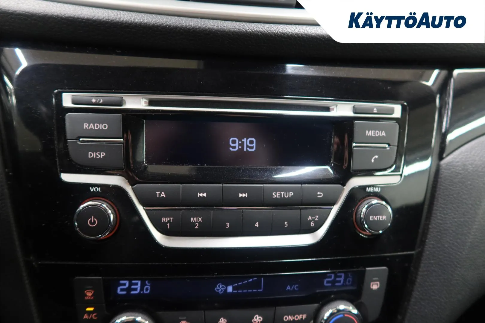 Nissan Qashqai KMU-750 carousel image