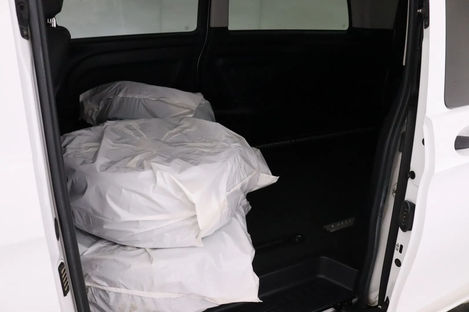 MERCEDES-BENZ Vito YYH-756 carousel image