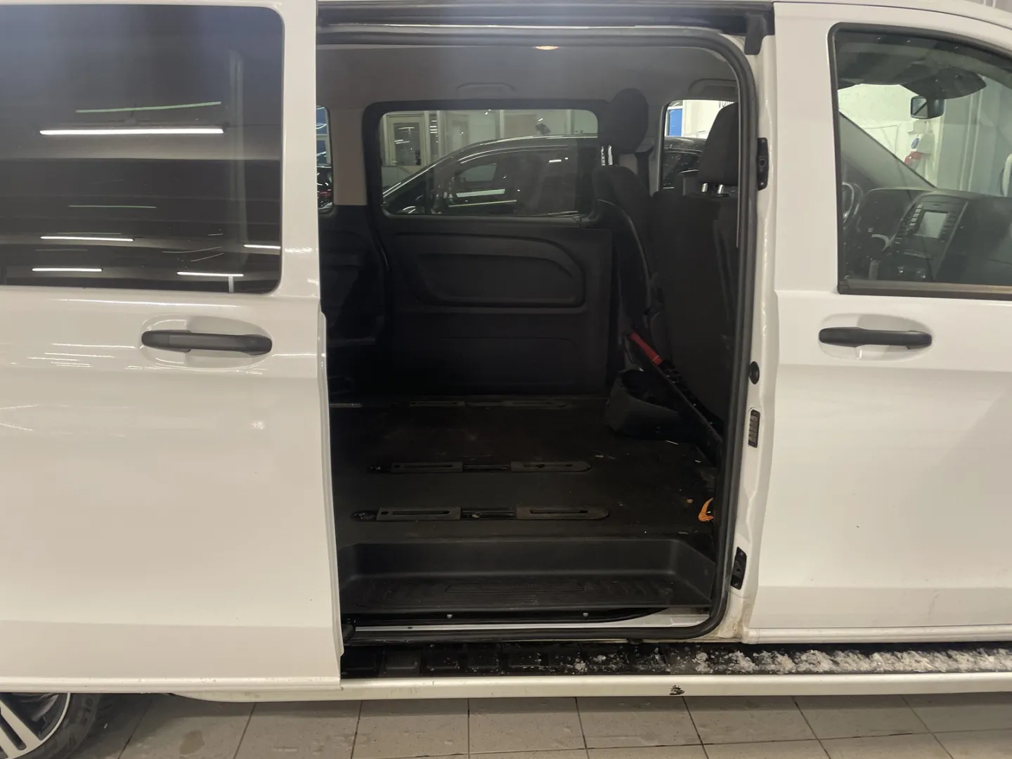 MERCEDES-BENZ Vito YYH-756 carousel image