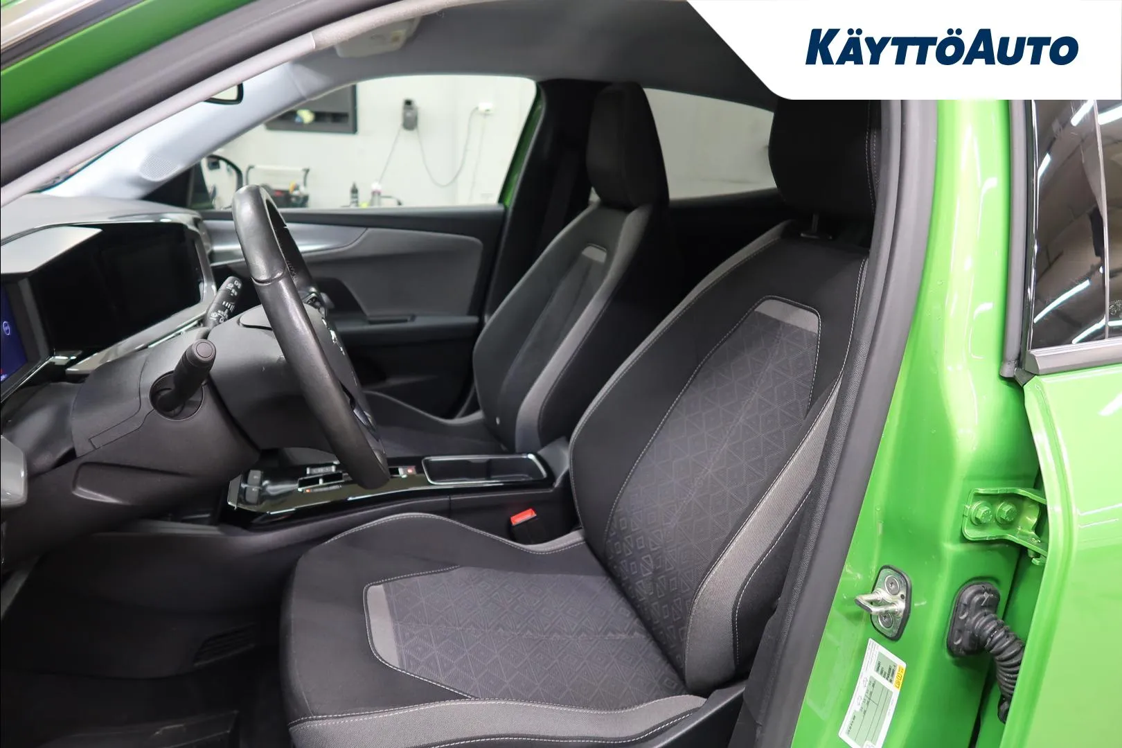 Opel Mokka-e OZV-755 carousel image