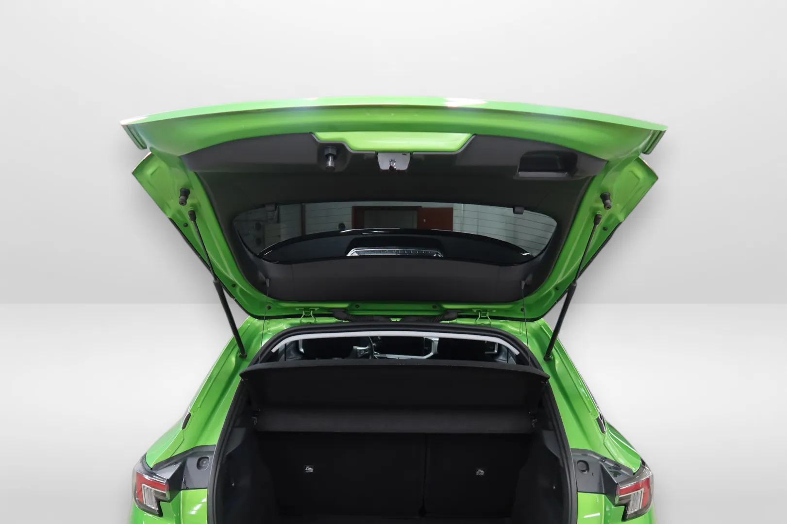 Opel Mokka-e OZV-755 carousel image